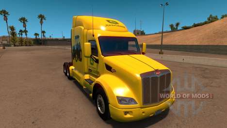 John Deere skin for Peterbilt 579 for American Truck Simulator