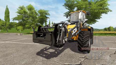 The adapter for front loader for Farming Simulator 2017